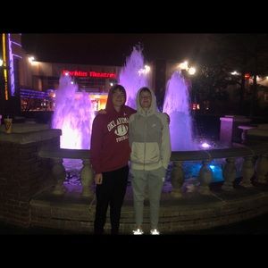 Meet your Posher, Levi